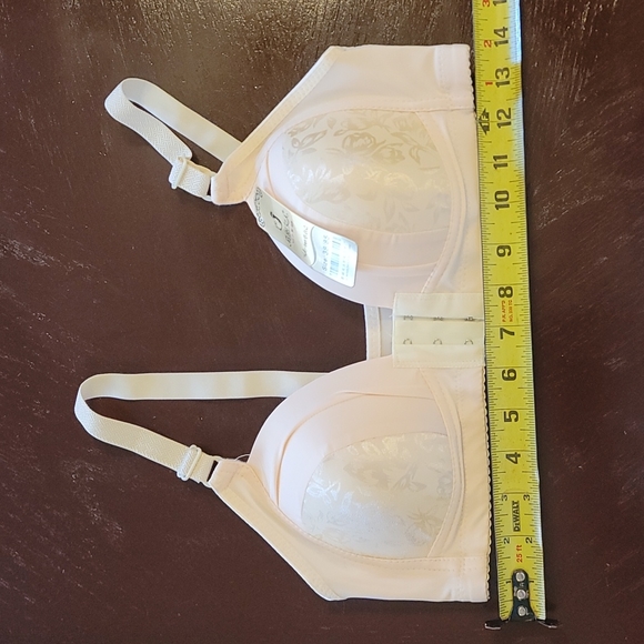 3/$18 Front hook bra - Picture 5 of 7